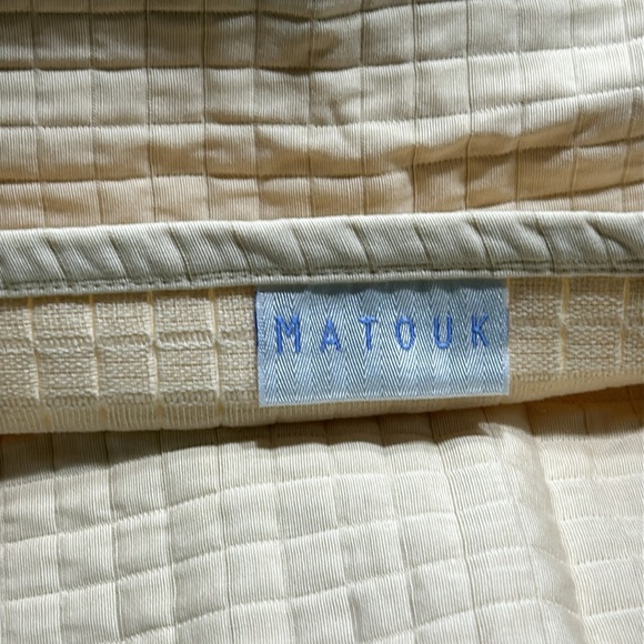 Matouk Petra Coverlet and 2 Euro Shams. Ivory.  Good used condition. King size. - Picture 2 of 16